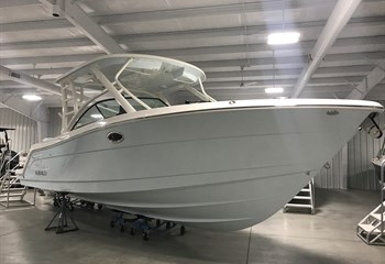2023 Robalo R317 Ice Blue Boat